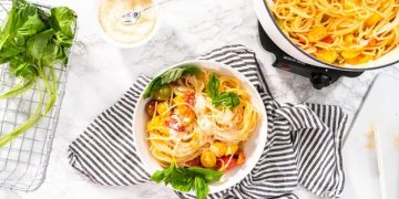 One-Pot Meals: Easy Weeknight Dinner Recipes & Easy Cleanup - Cover Image