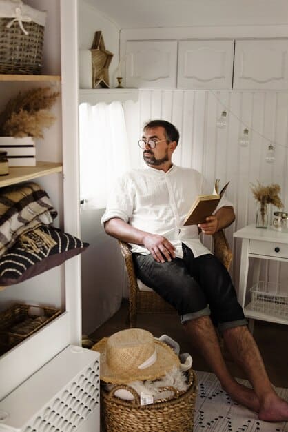 Build a Custom Bookshelf for Your Home Office