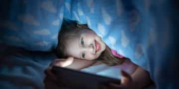 Screen Time and Kids' Sleep: Expert Tips for US Families - Cover Image