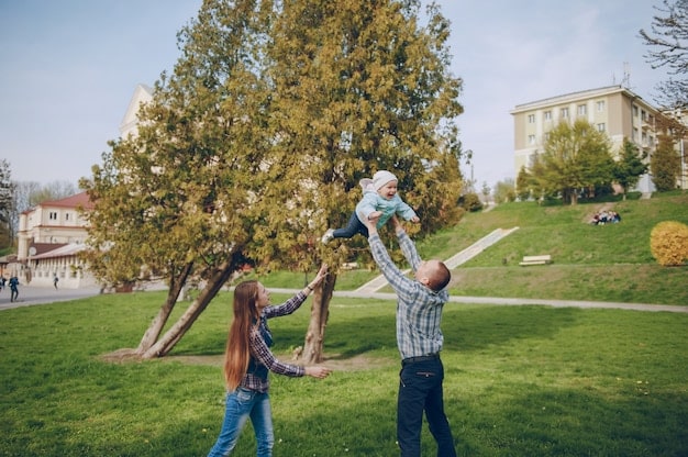 Childcare Costs US: Budgeting and Saving Tips for 2025