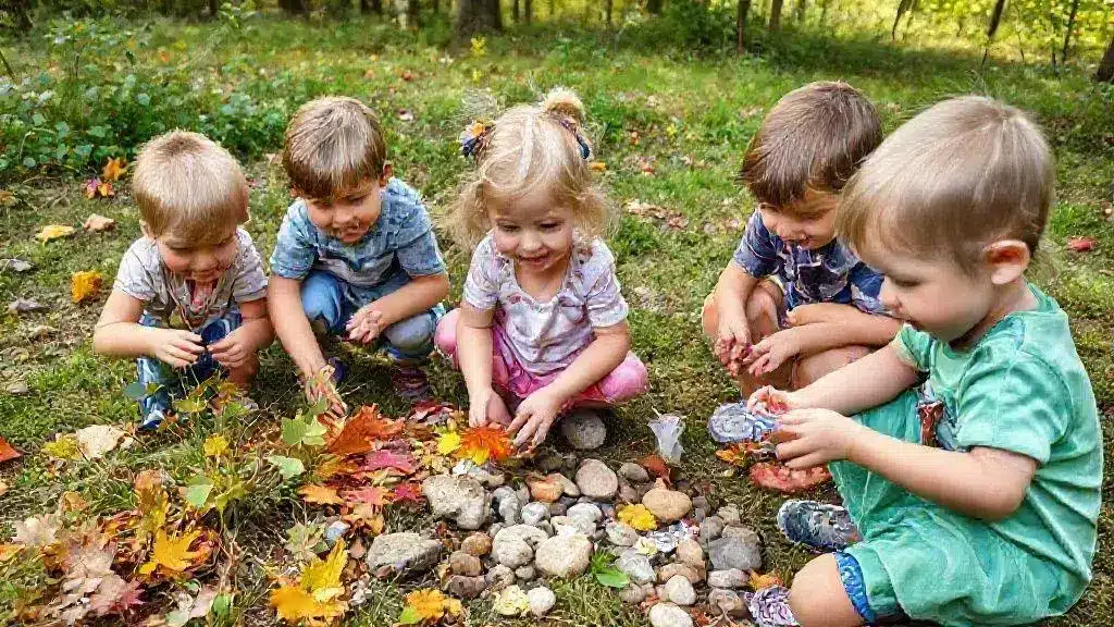 Creative items to include in scavenger hunts Creative items to include in scavenger hunts